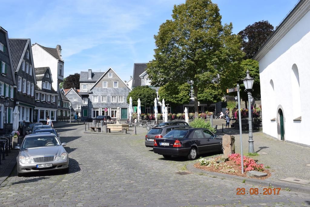 Messewohnung Graefrath Solingen Exterior photo